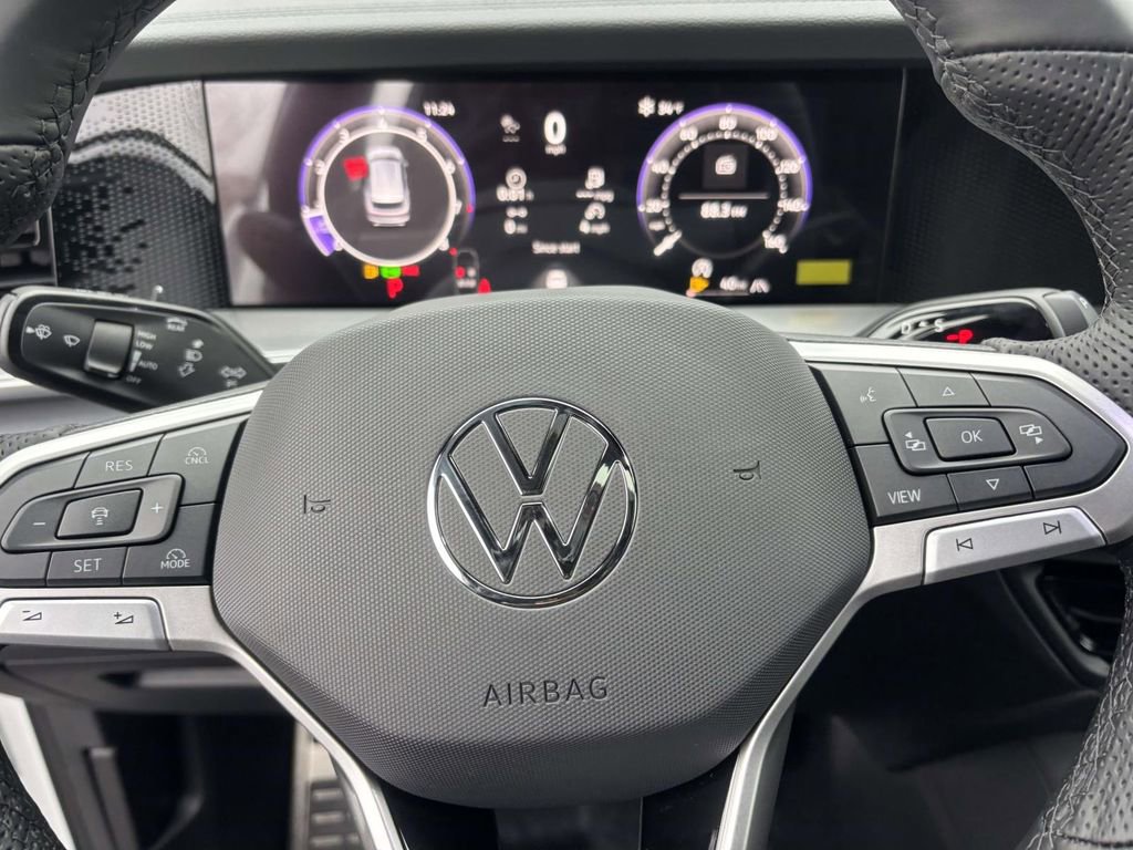 New 2026 Volkswagen Tiguan SE R-Line image 16