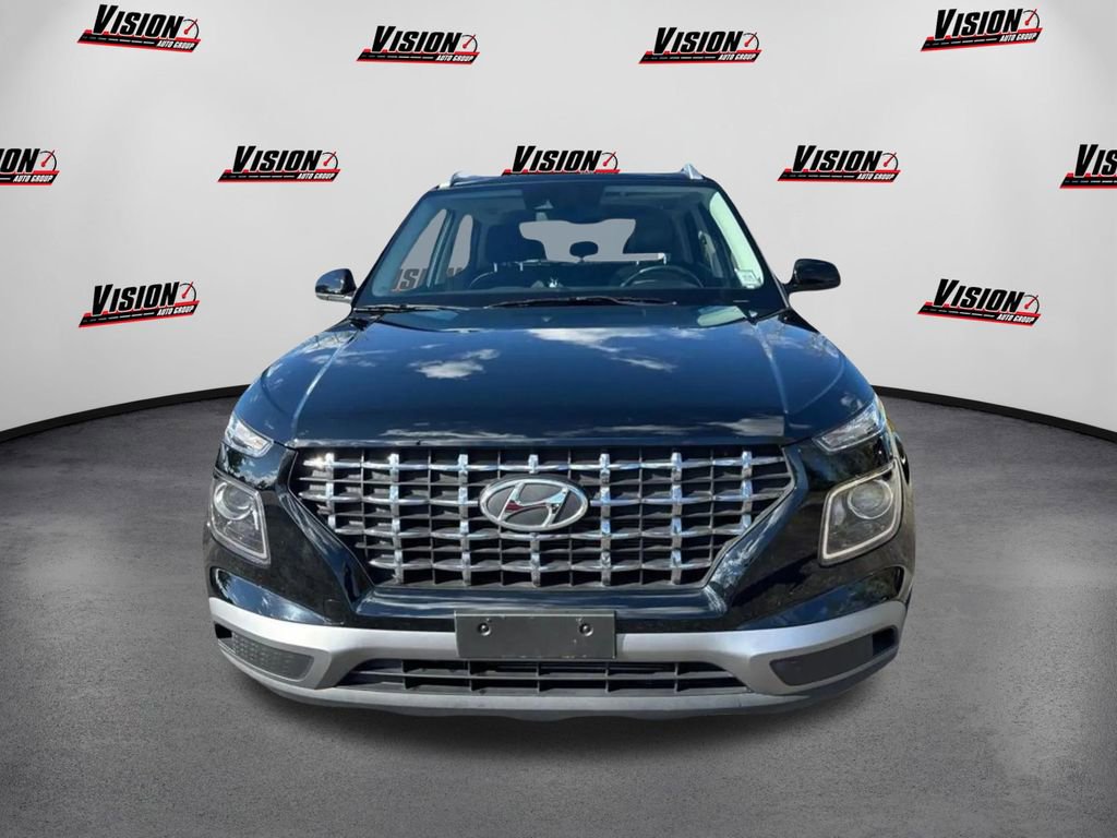 Used 2022 Hyundai Venue SEL w/ Cargo Package image 2