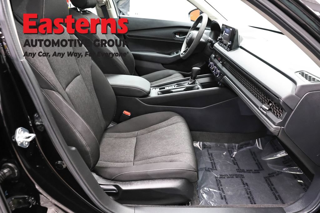 Used 2025 Honda Accord SE image 23
