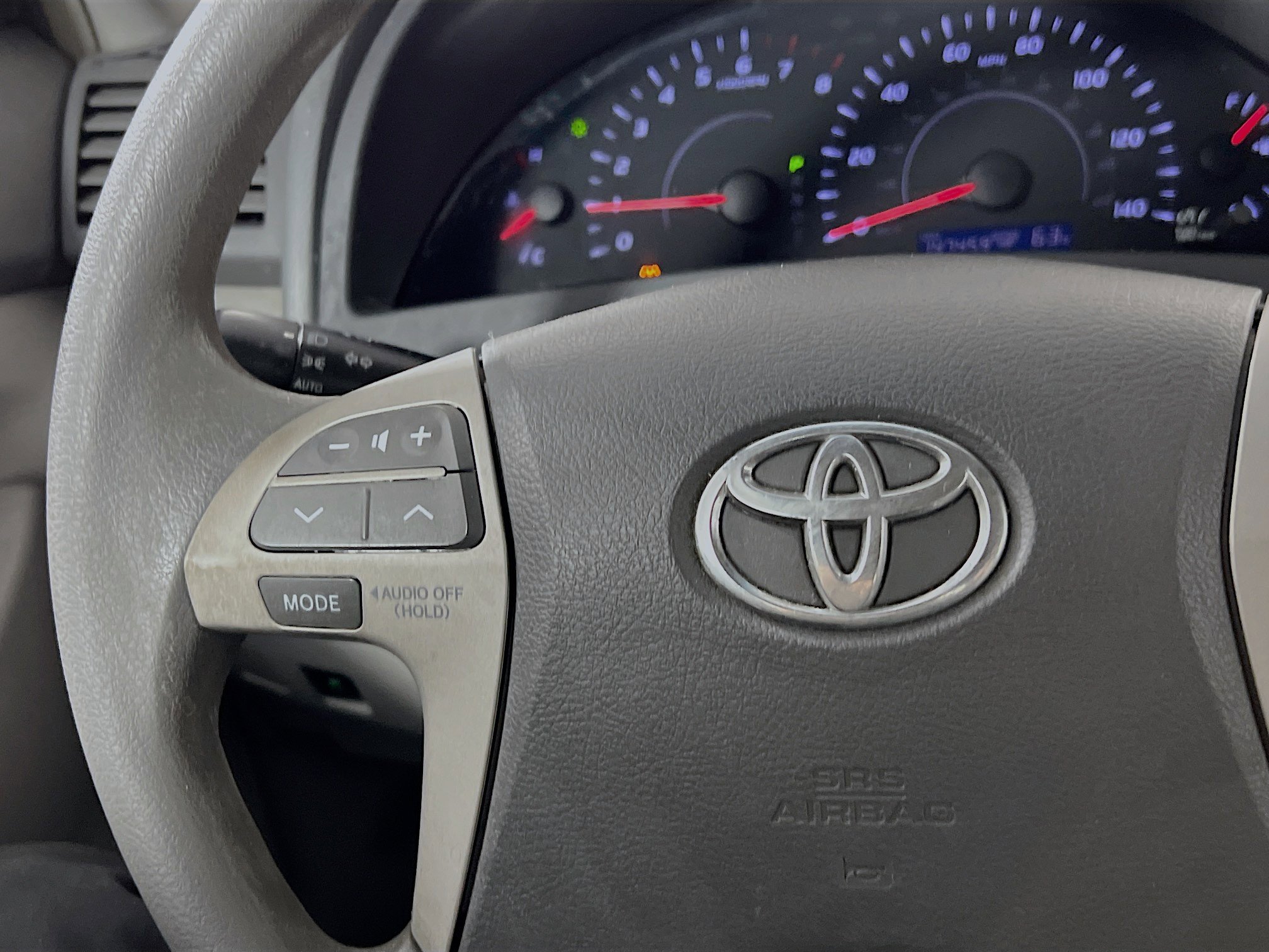 Used 2011 Toyota Camry LE image 19