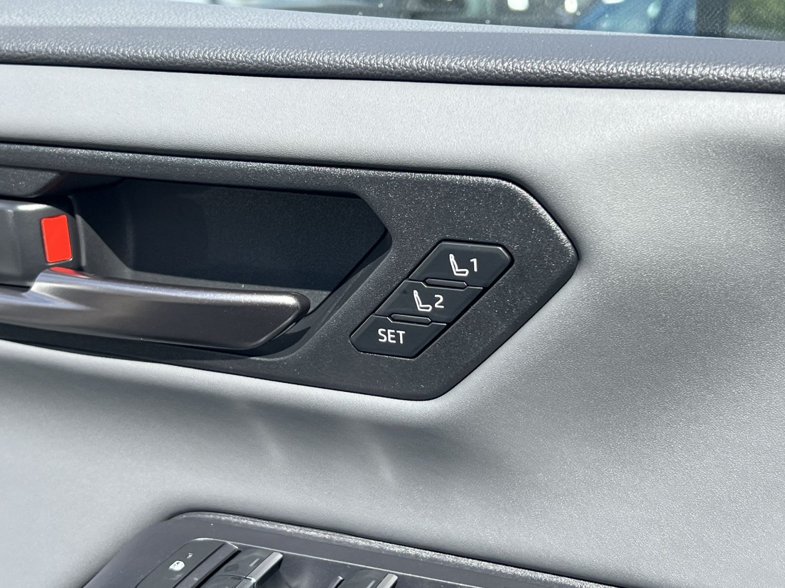 New 2026 Toyota RAV4 XSE AWD/4WD image 24