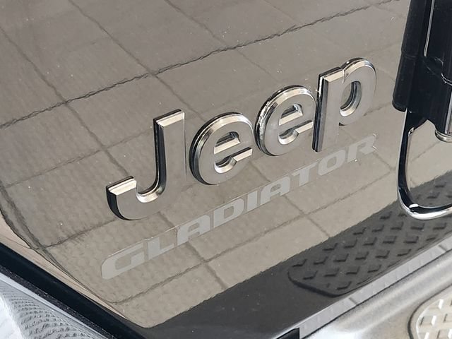 Used 2021 Jeep Gladiator Sport AWD/4WD image 9