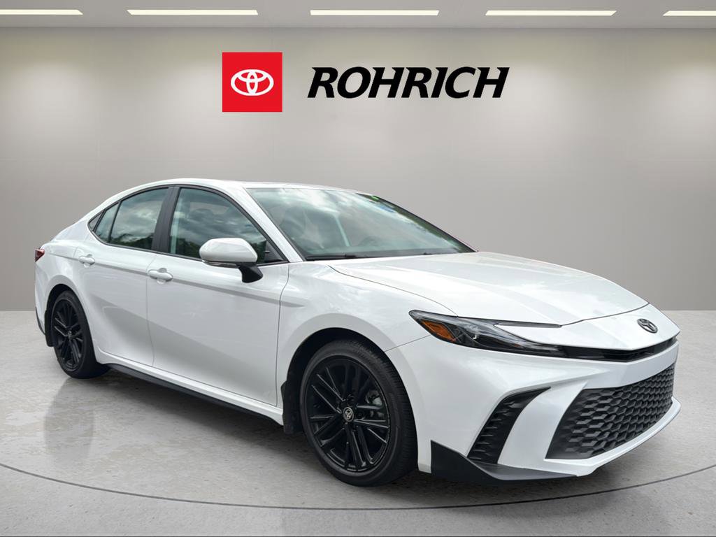 Used 2026 Toyota Camry SE w/ Convenience Package FWD image 4