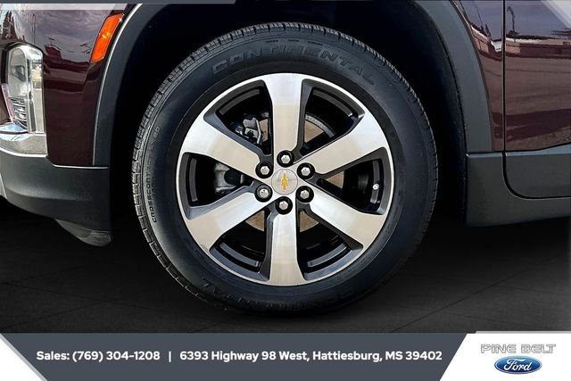 Used 2023 Chevrolet Traverse LT w/ LT Premium Package image 7