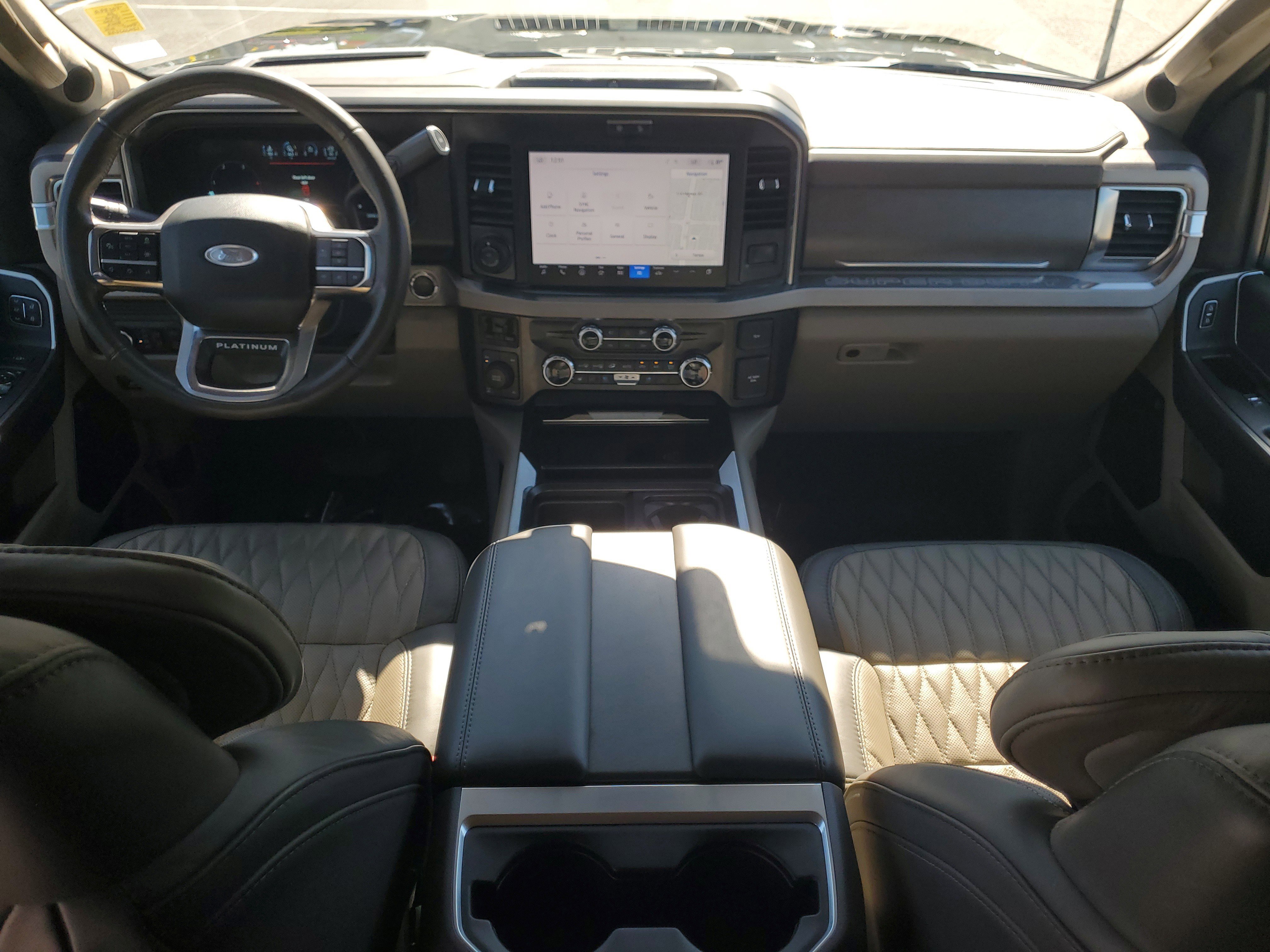 Used 2025 Ford F350 Platinum w/ Platinum Plus Package image 14