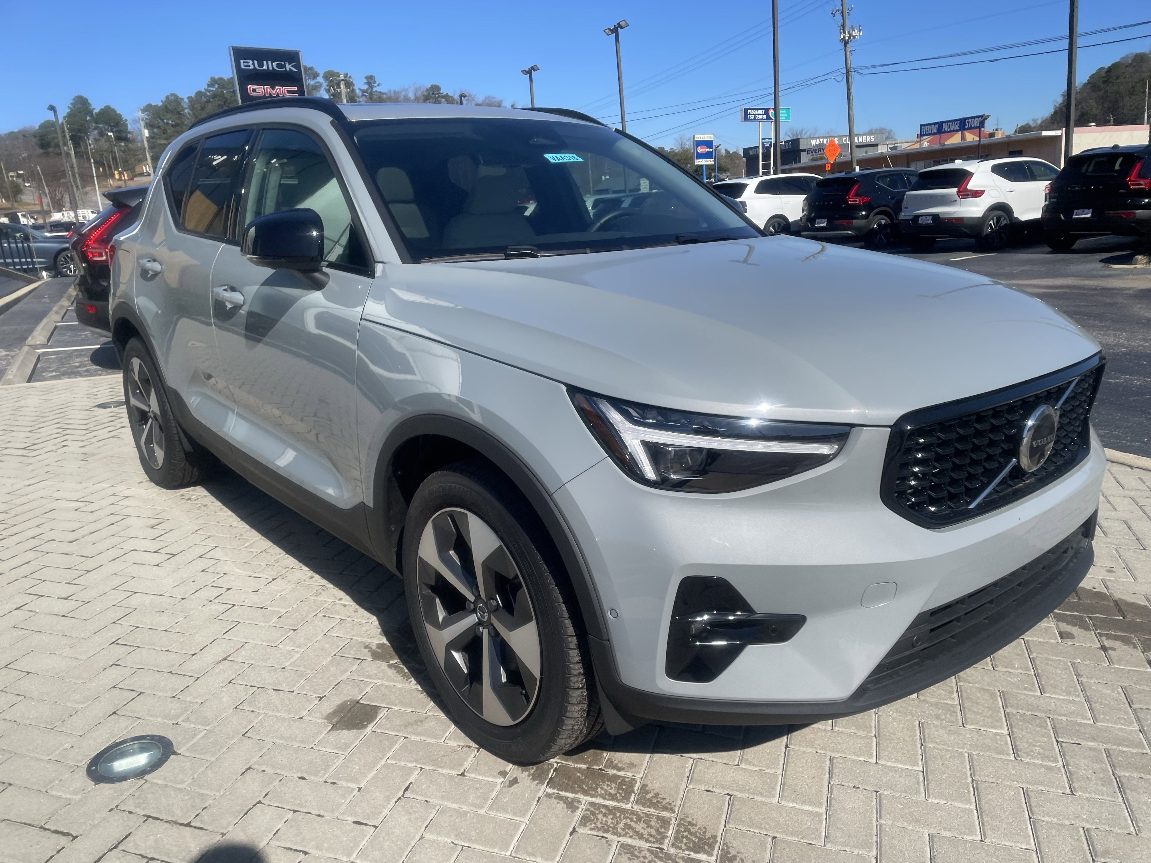 New 2025 Volvo XC40 B5 Plus w/ Protection Package Premier image 3