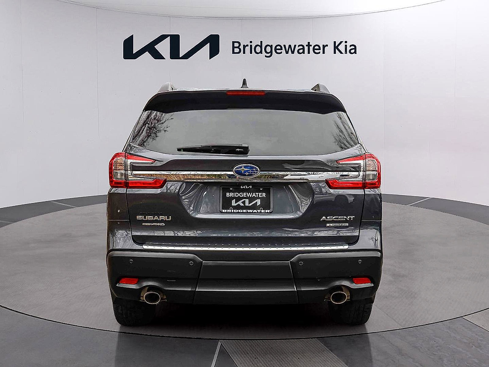 Used 2023 Subaru Ascent Limited w/ Technology Package image 5