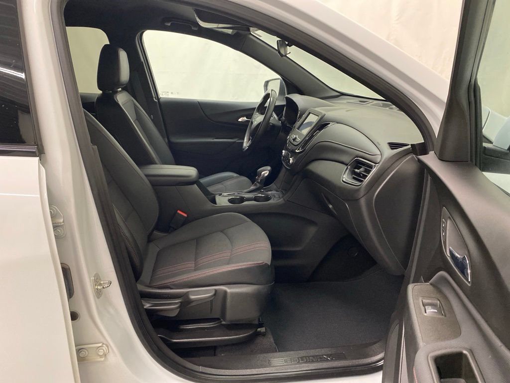 Used 2023 Chevrolet Equinox RS w/ LPO, Floor Liner Package AWD/4WD image 15