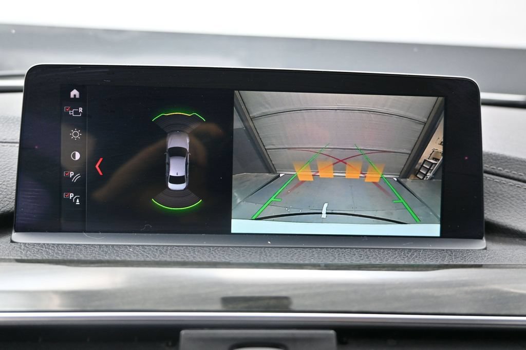 Used 2018 BMW 330e RWD image 24