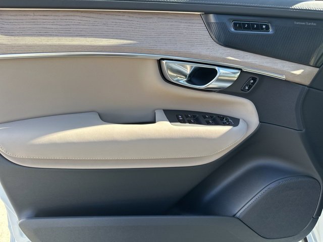 New 2026 Volvo XC90 B6 Ultra image 12