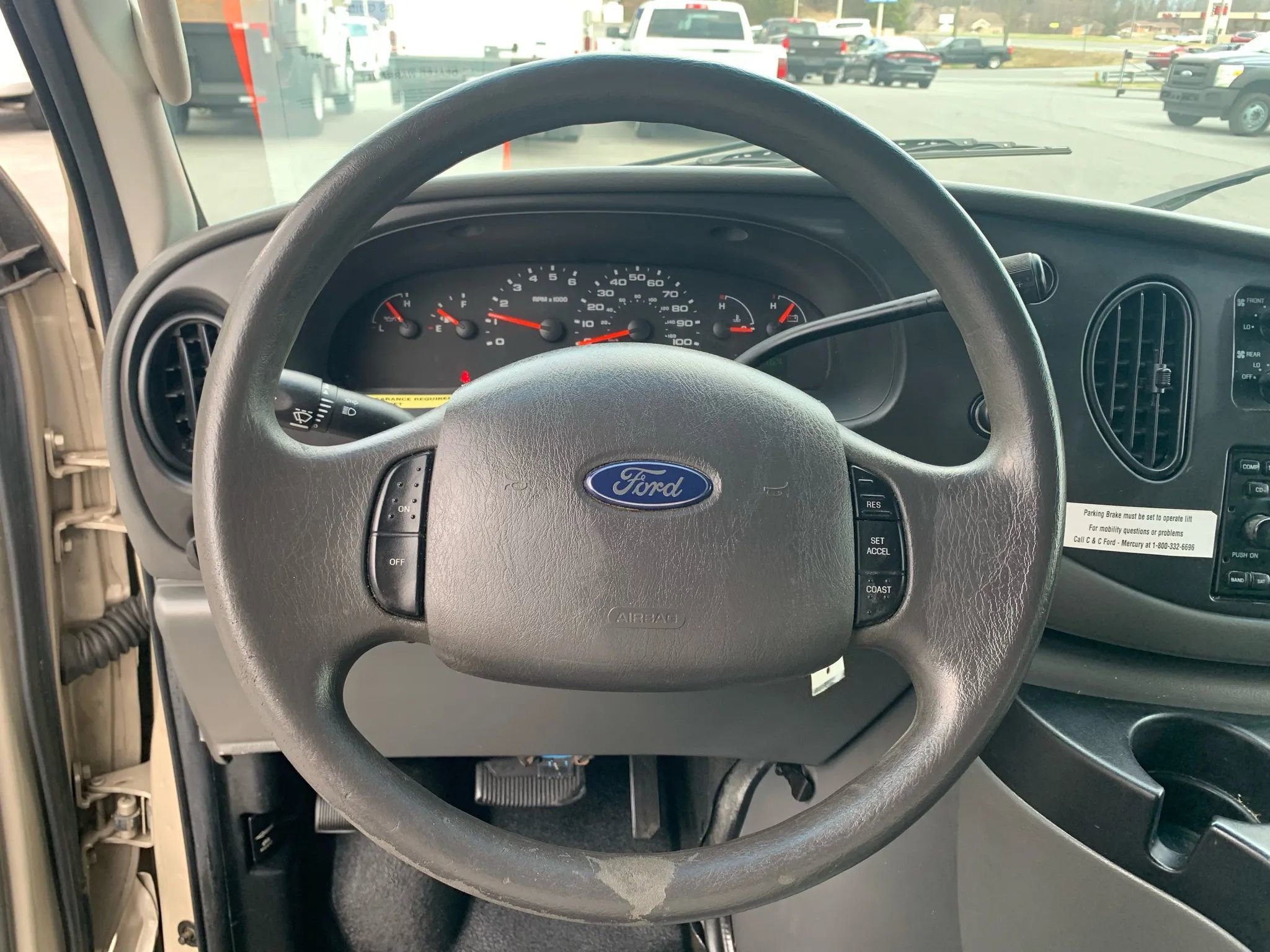 Used 2007 Ford E-350 and Econoline 350 XL image 11