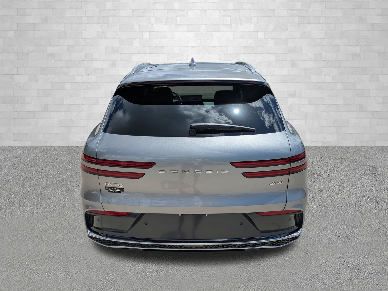 Certified 2026 Genesis GV70 2.5T Advanced AWD/4WD image 3