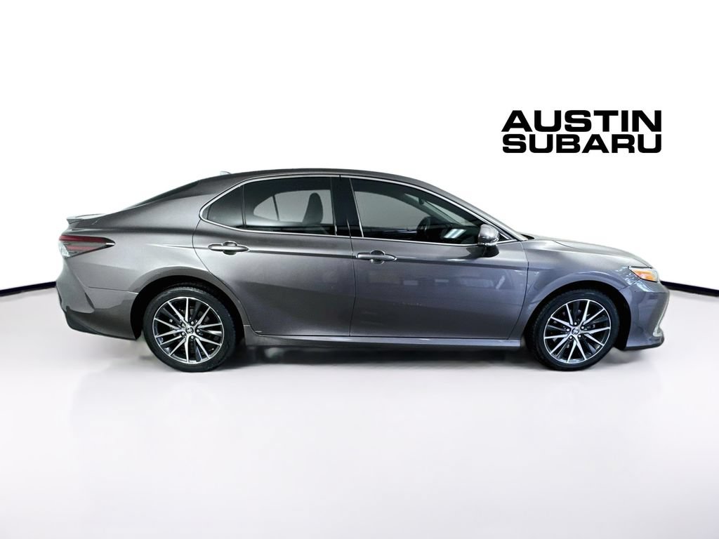 Used 2021 Toyota Camry XLE FWD image 8