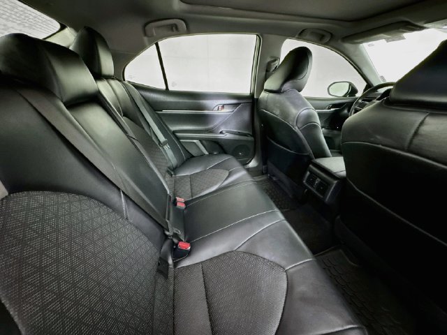 Used 2020 Toyota Camry XSE FWD image 24