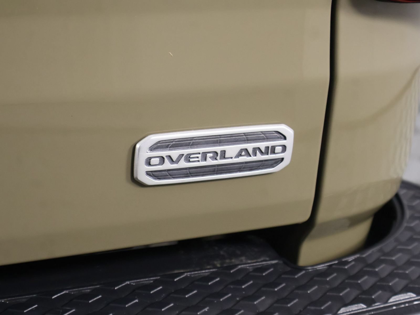 Used 2020 Jeep Gladiator Overland AWD/4WD image 20
