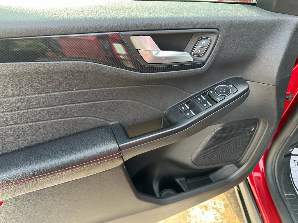 Certified 2025 Ford Escape ST-Line image 11