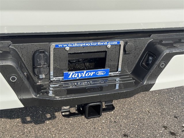 New 2024 Ford F150 Lightning Lariat image 10