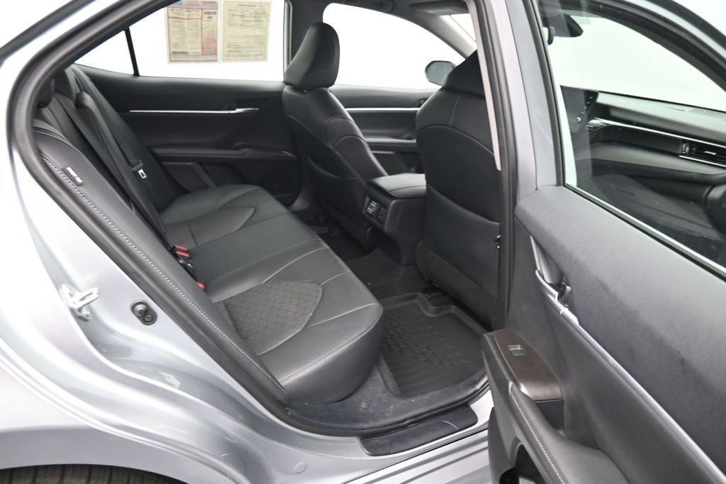 Used 2024 Toyota Camry XSE FWD image 12