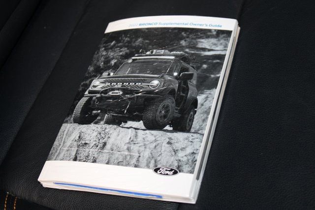 Used 2022 Ford Bronco Badlands image 32