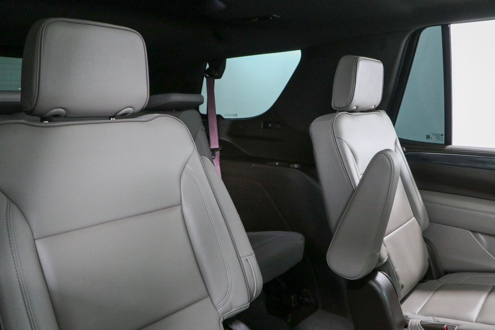 Used 2022 GMC Yukon SLT w/ SLT Premium Package RWD image 32