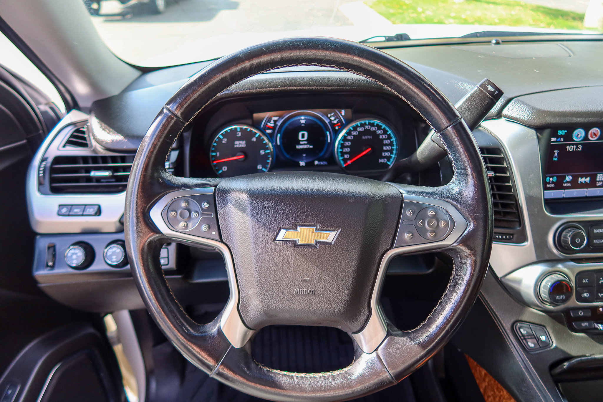 Used 2019 Chevrolet Tahoe Premier w/ Premier Plus Edition AWD/4WD image 16