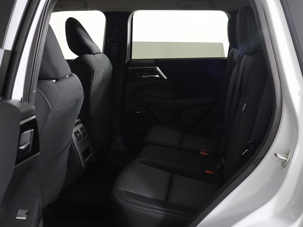 New 2026 Mitsubishi Outlander ES AWD/4WD image 30