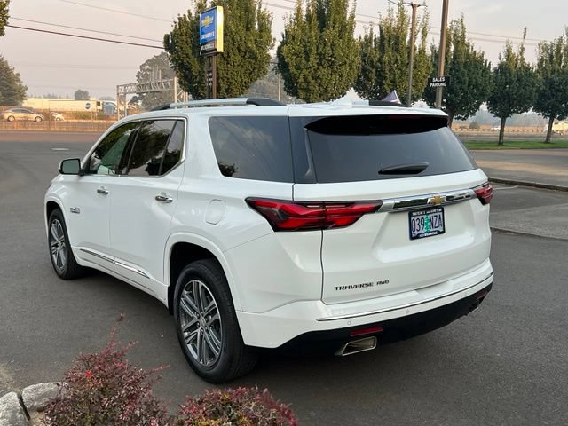 Used 2023 Chevrolet Traverse High Country AWD/4WD image 5