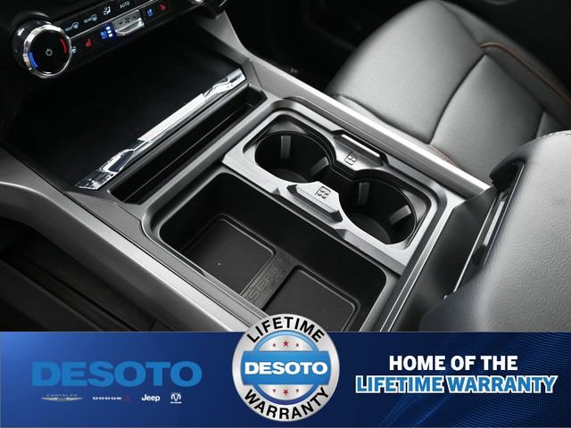 New 2026 Ford F250 Lariat w/ Black Appearance Package image 27