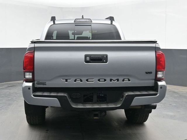 Used 2019 Toyota Tacoma TRD Off-Road AWD/4WD image 13