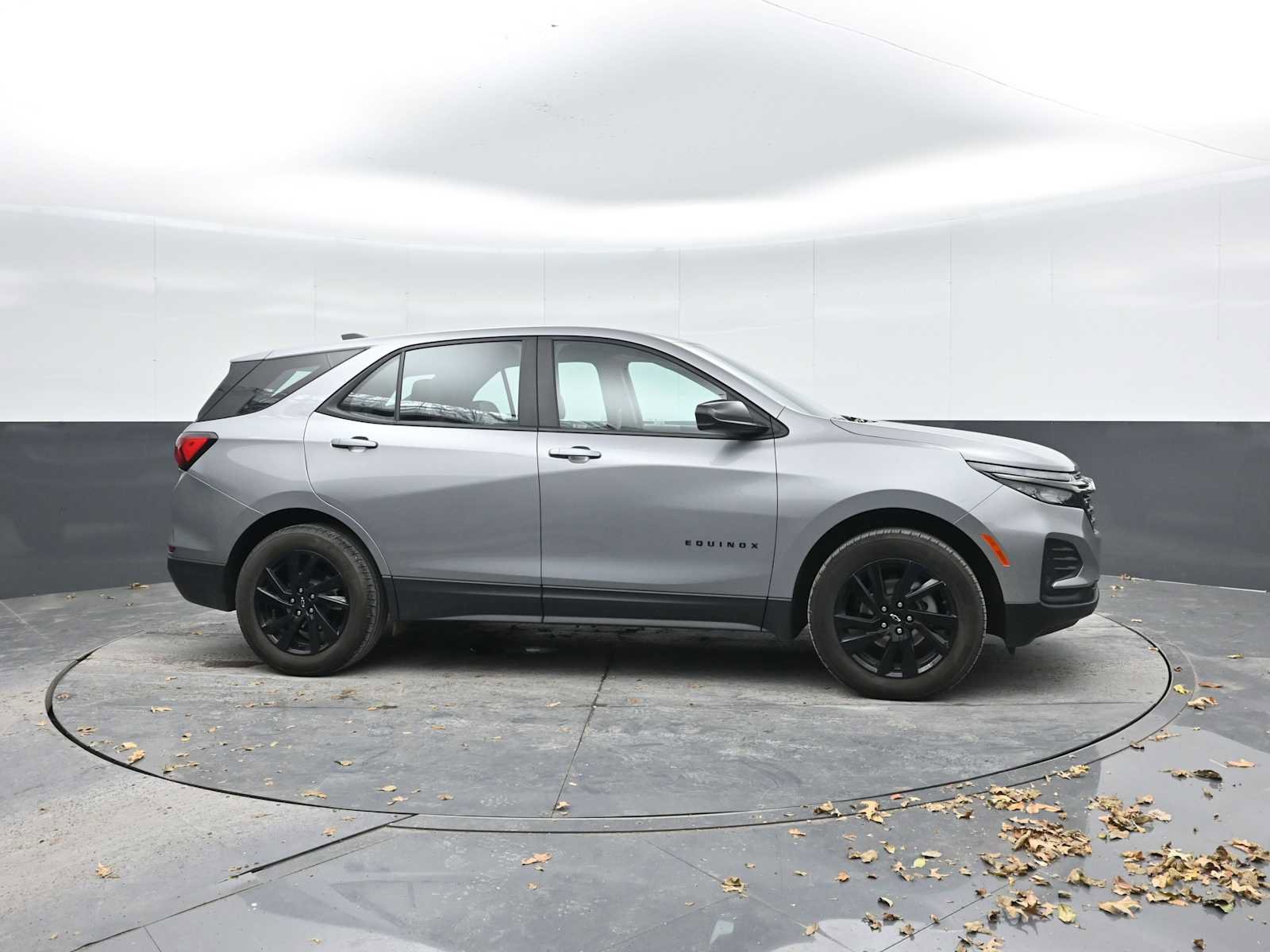 Used 2024 Chevrolet Equinox LS w/ Sport Edition image 8