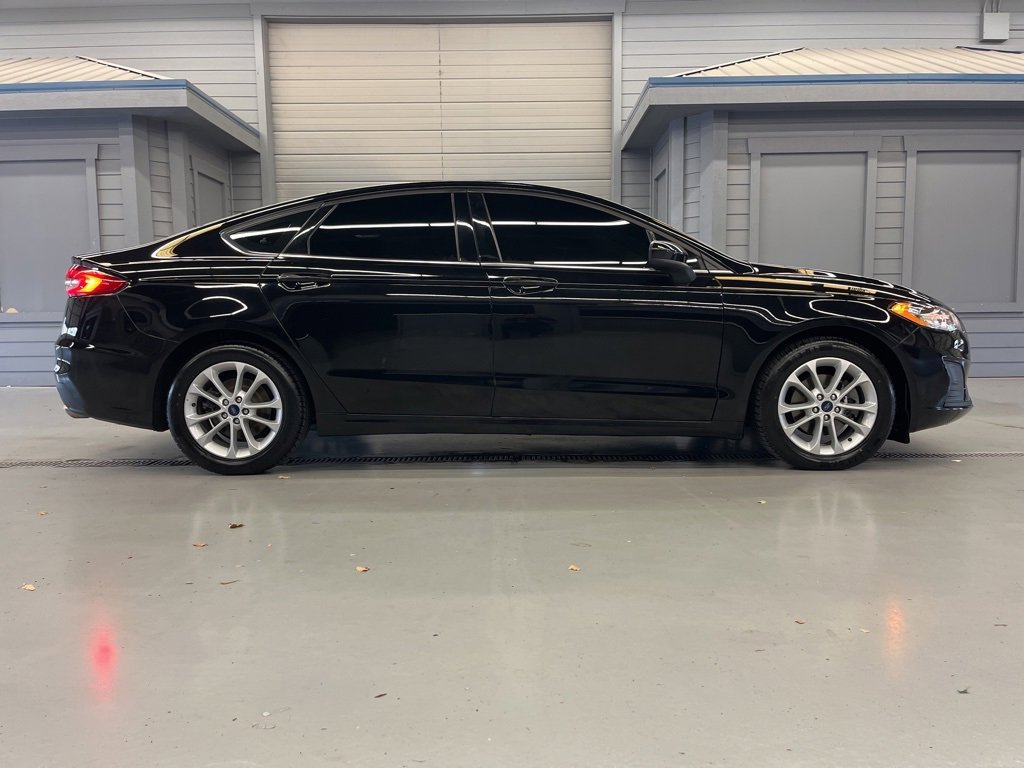 Used 2020 Ford Fusion SE image 8