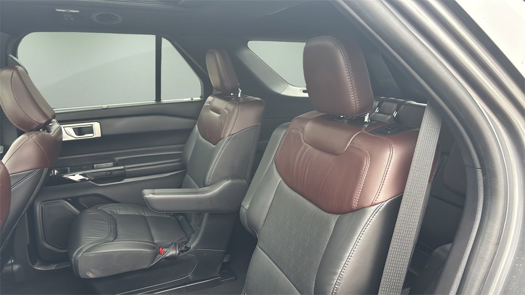 Used 2022 Ford Explorer Platinum w/ Equipment Group 601A image 10