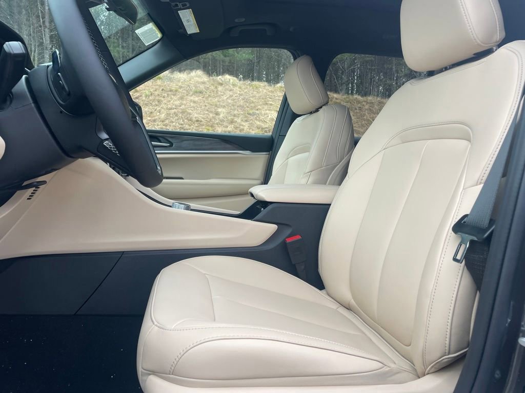 New 2025 Jeep Grand Cherokee Limited AWD/4WD image 12