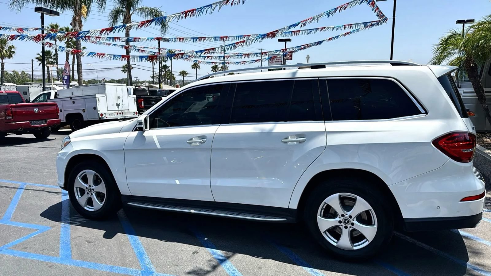 Used 2018 Mercedes-Benz GLS 450 4MATIC w/ Premium Package image 5