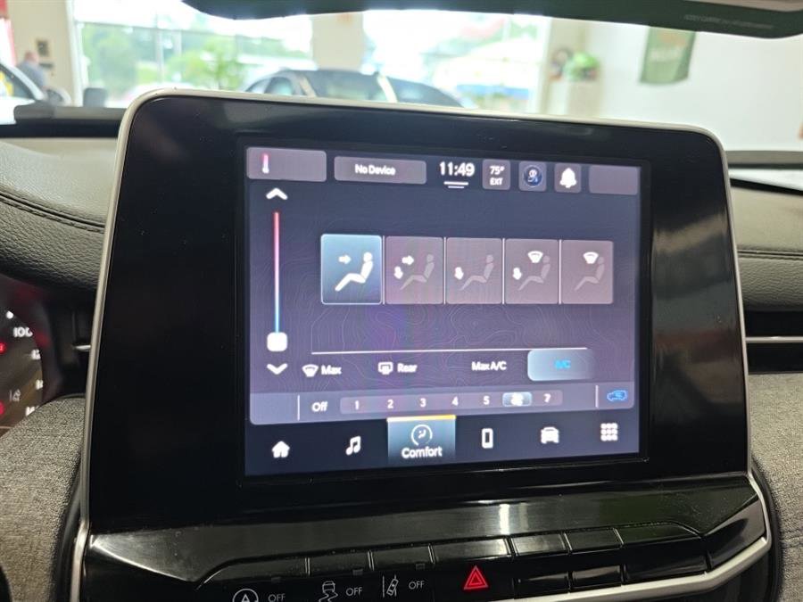 Used 2022 Jeep Compass Latitude image 17