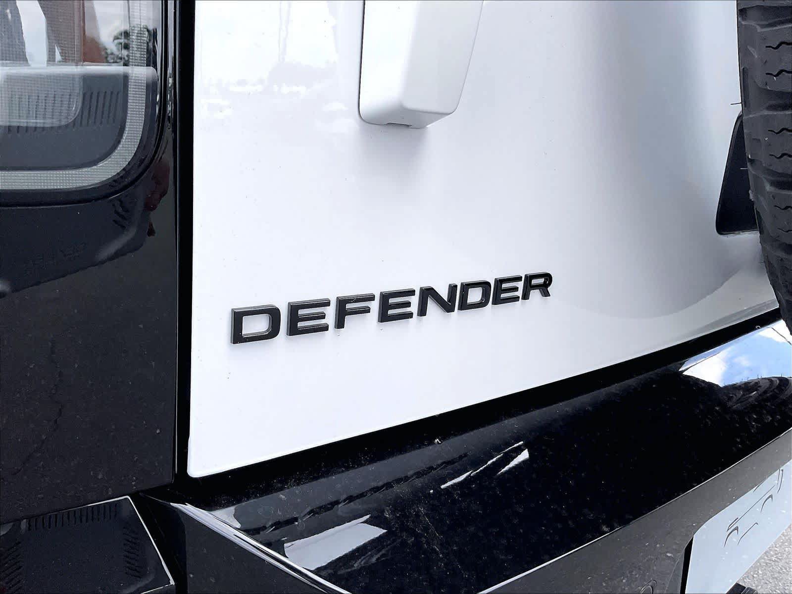 New 2026 Land Rover Defender 110 X-Dynamic SE AWD/4WD image 26