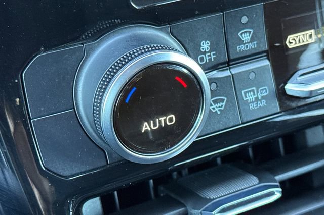 Used 2023 Toyota Highlander LE image 30