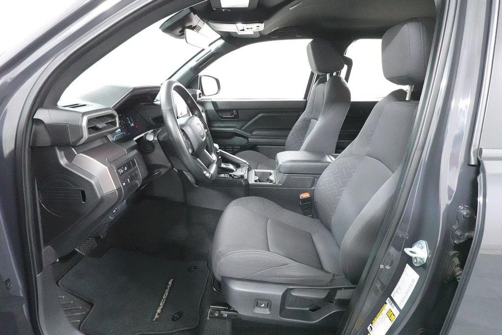 Used 2024 Toyota Tacoma SR5 AWD/4WD image 21