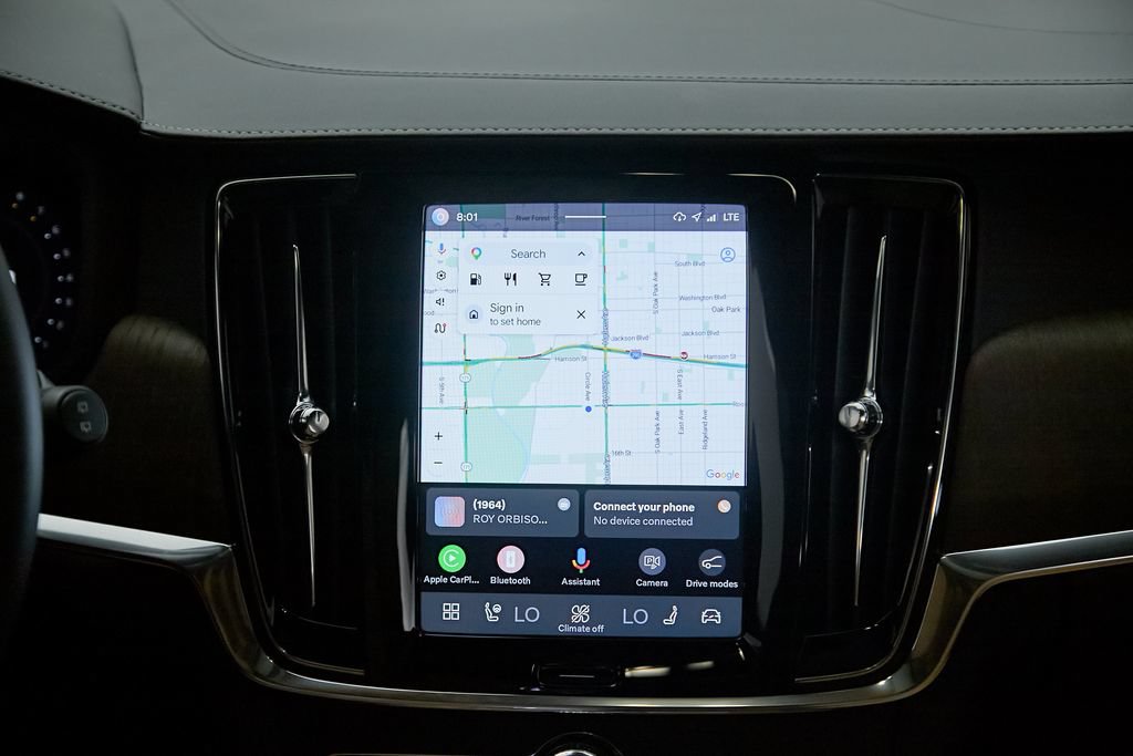 Certified 2025 Volvo V90 B6 Cross Country Ultra AWD/4WD image 30
