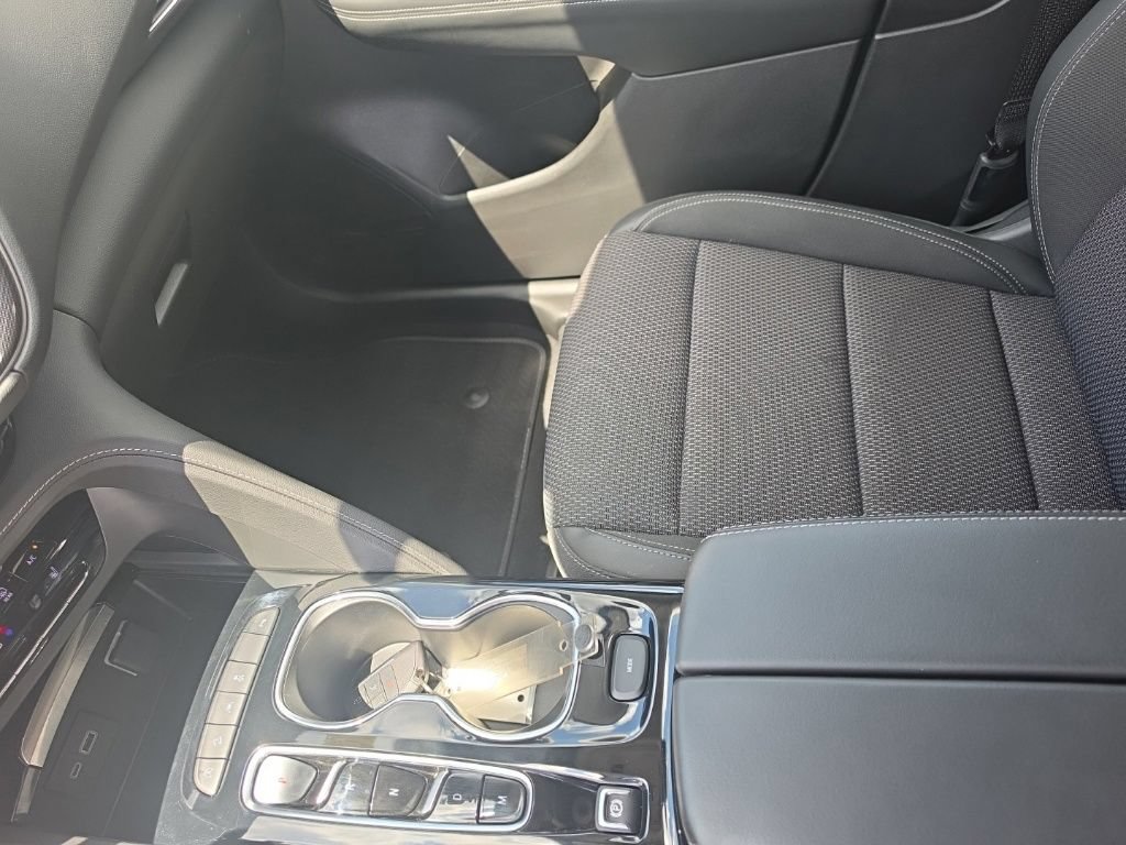 Used 2023 Buick Envision Preferred AWD/4WD image 22