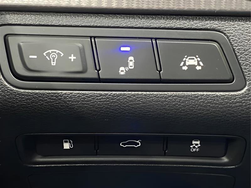 Used 2018 Hyundai Sonata Limited image 24