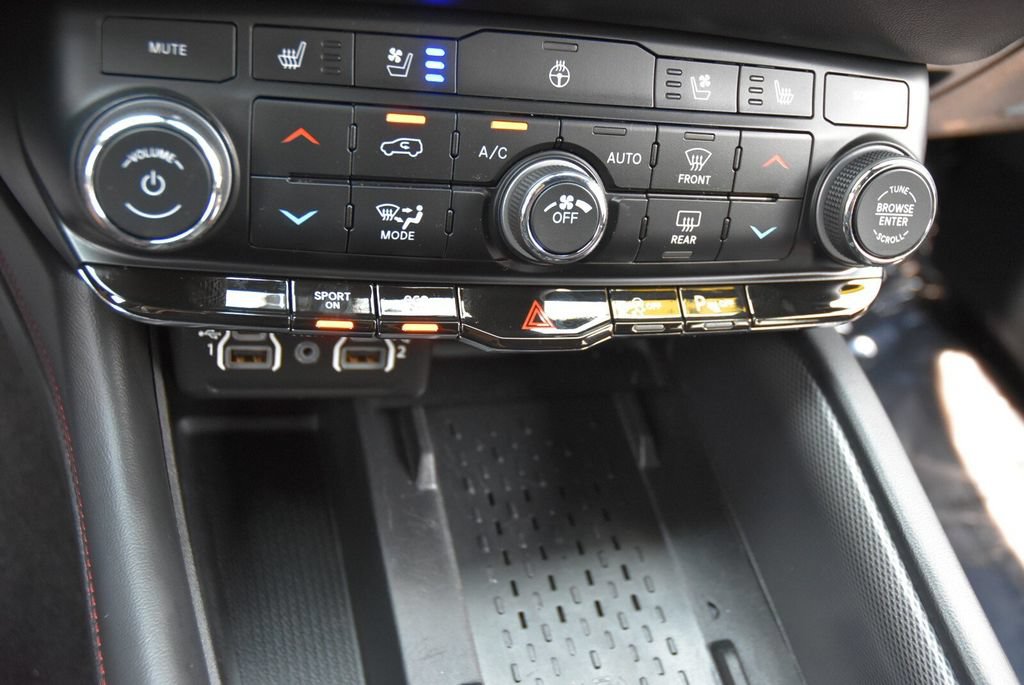 Used 2025 Dodge Durango R/T AWD/4WD image 25