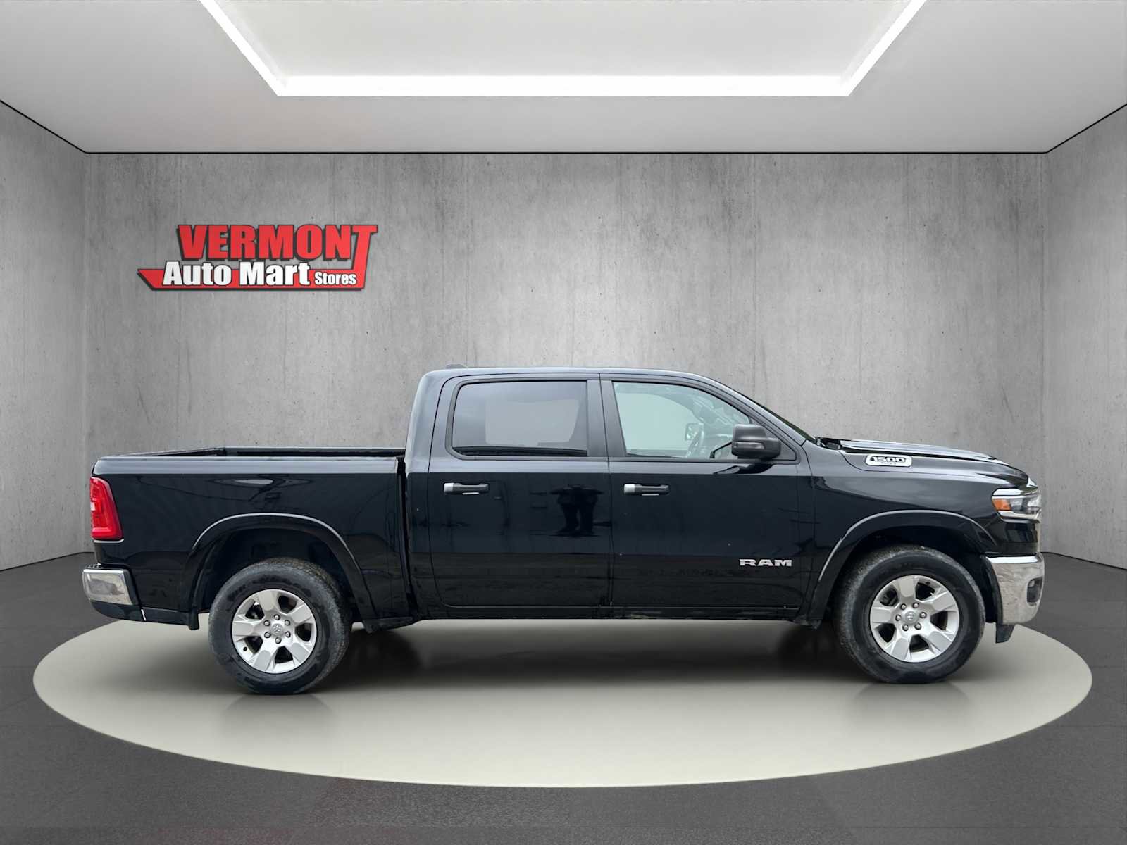 Used 2025 RAM 1500 Big Horn image 9