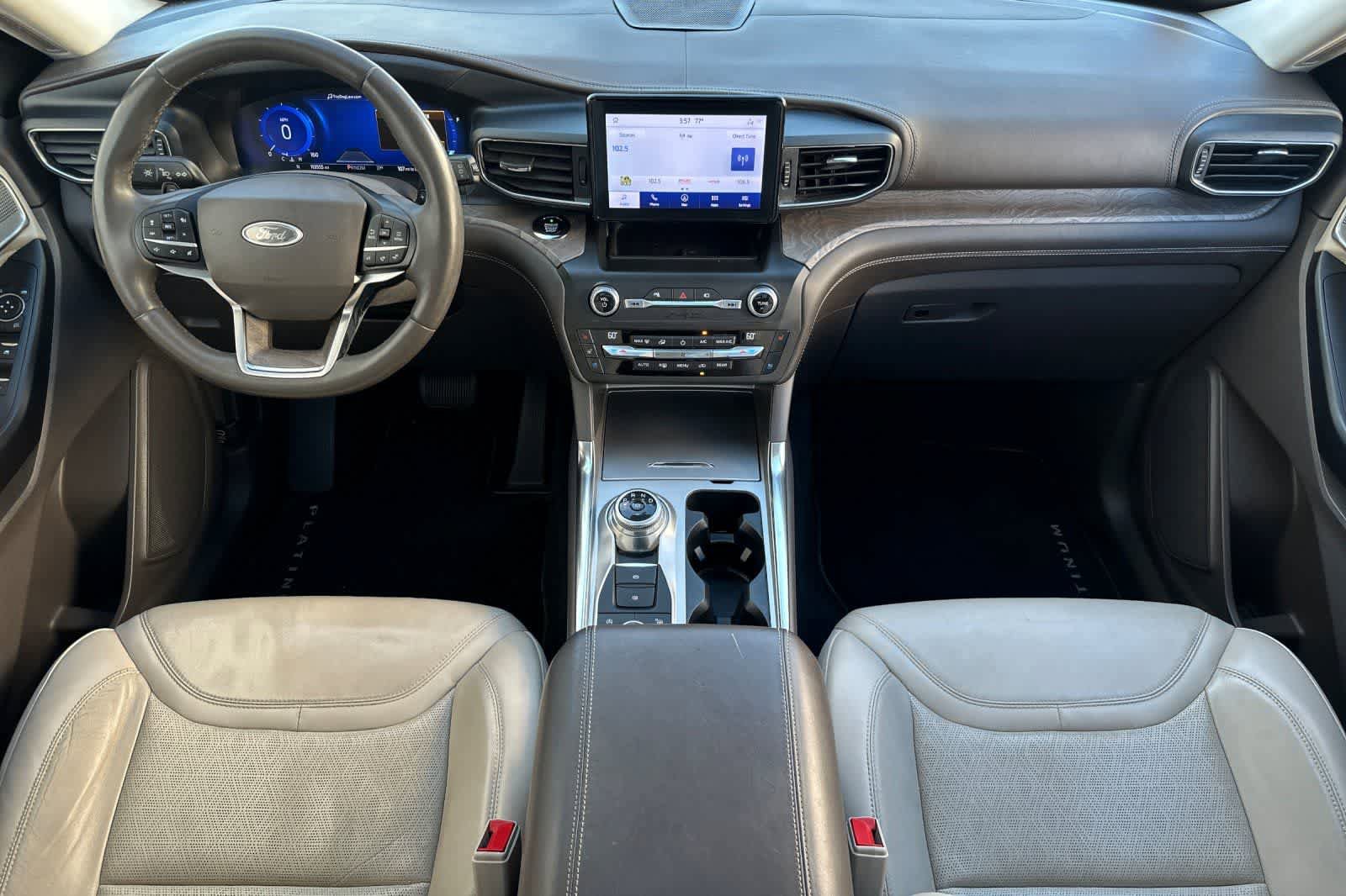Used 2020 Ford Explorer Platinum AWD/4WD image 3