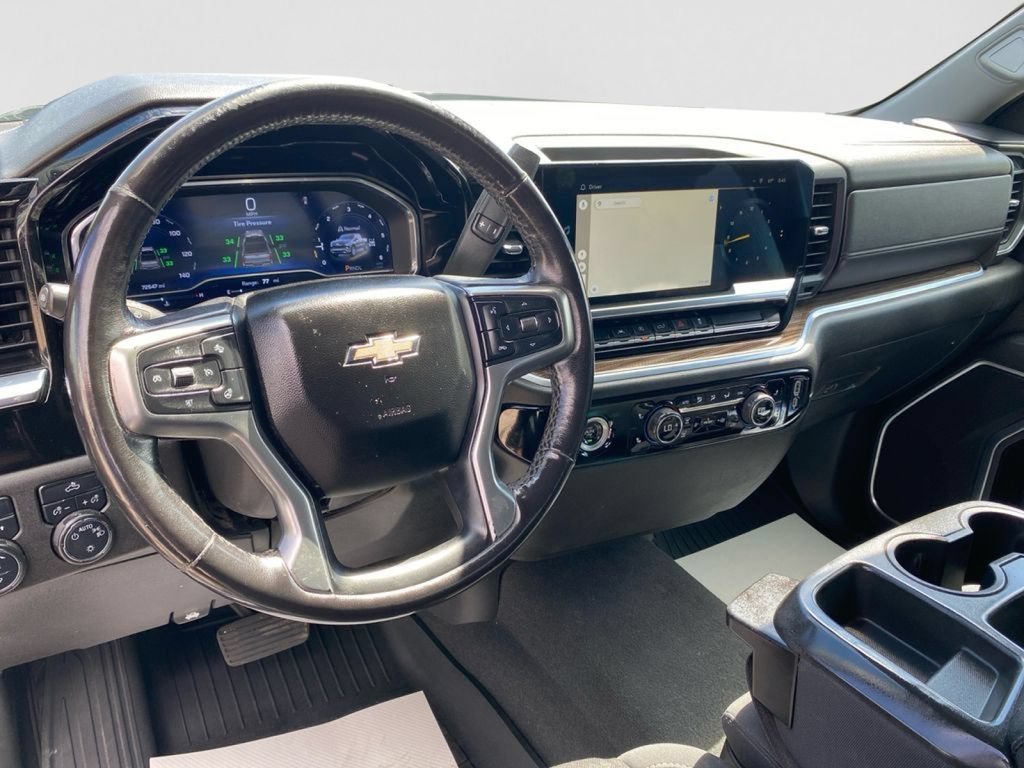 Used 2022 Chevrolet Silverado 1500 LT AWD/4WD image 28