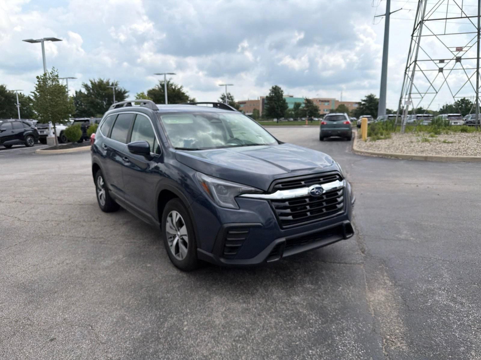 Certified 2025 Subaru Ascent Premium w/ Premium Package AWD/4WD image 13