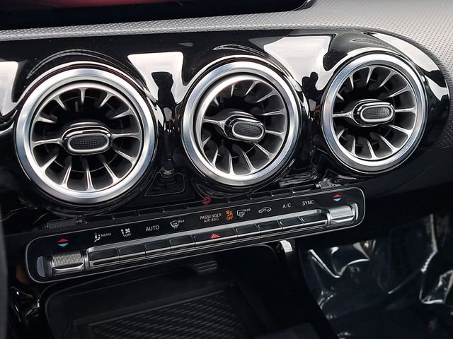 Used 2025 Mercedes-Benz CLA 250 4MATIC image 27