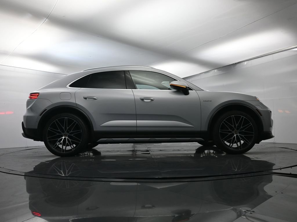 Certified 2024 Porsche Macan 4 Electric image 50