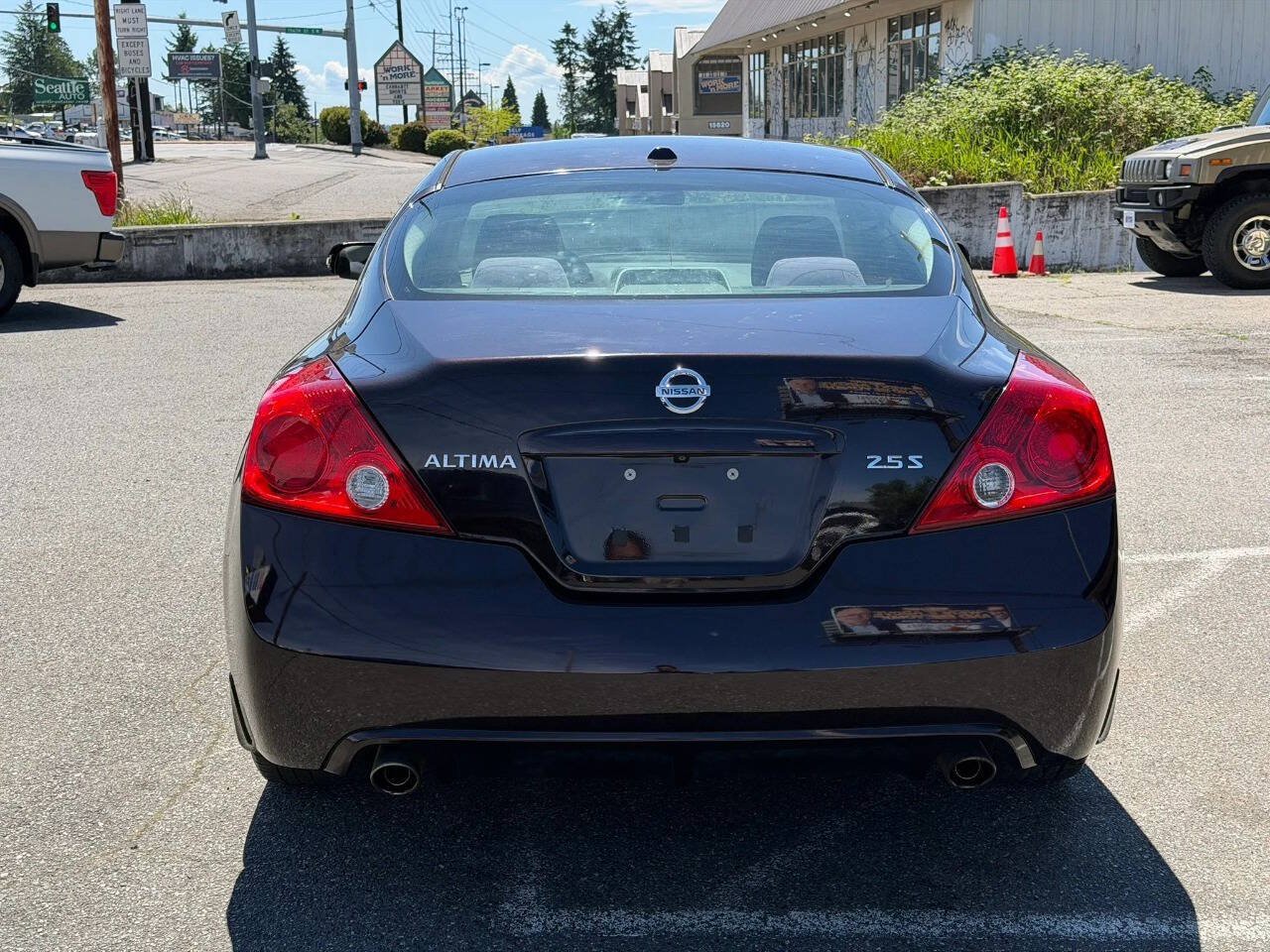 Used 2010 Nissan Altima 2.5 S w/ Premium Pkg FWD image 5