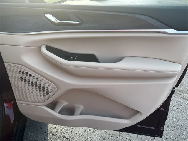 New 2025 Jeep Grand Cherokee Limited w/ Luxury Tech Group II image 13